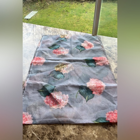 Pure Organza Scarf - Picture 4 of 4